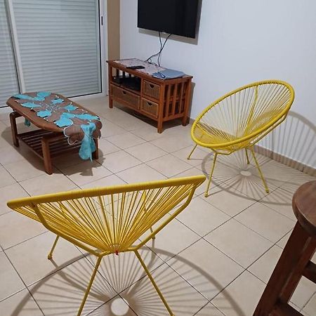 Appartement F2 Avec Piscine Saint-André Exteriér fotografie